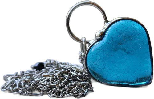 Vista 23 de Handmade Glass Chunky Heart Necklace