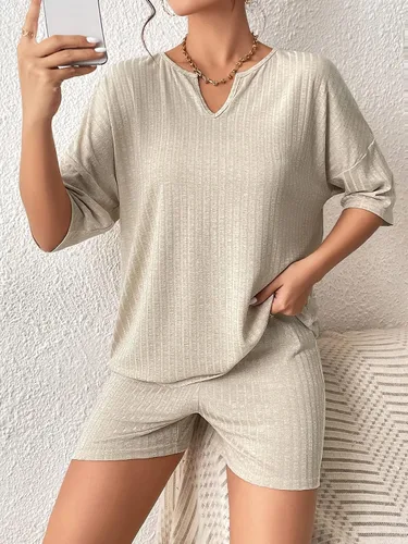 Vista 5 de WDIRARA Conjunto casual de 2 piezas para mujer, de media manga, holgado, camiseta y pantalones cortos