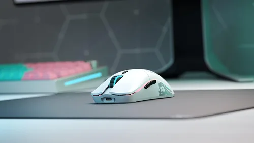 Vista 6 de Glorious Mouse blanco mate