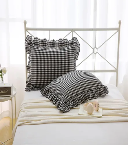 Vista 8 de Fundas de almohada cuadradas a cuadros en blanco y negro con volantes, fundas de almohada a cuadros, fundas de almohada de gingham, fundas