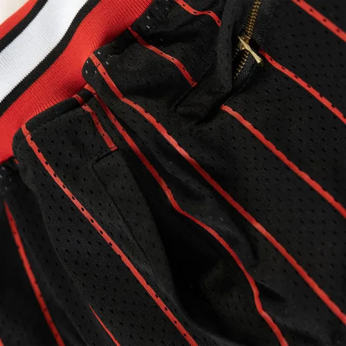 Vista 5 de Pantalones cortos de baloncesto para hombre, pantalones cortos de malla retro bordados con bolsillos, para fanáticos de la escuela secundaria