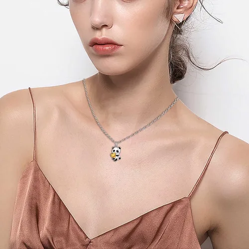 Vista 2 de YienDoo Gargantilla de cristal con diseño de panda, collar de corazón de cristal amarillo, panda con colgante de oso panda, collar de amor