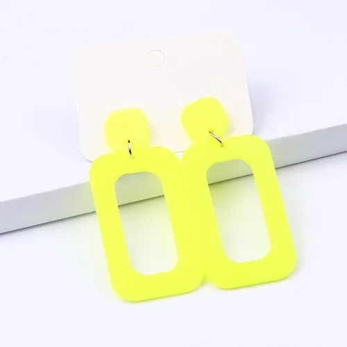 Vista 5 de GBAHFY Aretes colgantes de neón retro retro de los años 80, accesorio de disfraz de fiesta de los años 80 para mujer, regalos de joyería