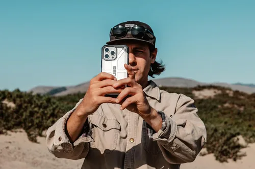 Vista 6 de URBAN ARMOR GEAR UAG - Funda compatible con iPhone 15 Pro Max de 6.7 pulgadas, de plasma, resistente y transparente, transparente, de grado militar