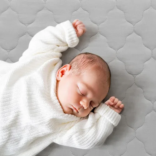 Vista 5 de Protector de colchón impermeable Pack and Play (solo funda) 39 x 27 pulgadas, compatible con Graco Pack and Play & Dream On Me & Pamo Babe, tela