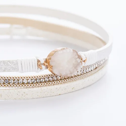 Vista 268 de FANCY SHINY - Pulsera de cuero estilo bohemio, pulsera de cuentas de cristal con cierre magnético, regalos de joyería para mujer