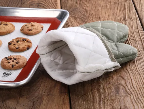 Vista 6 de New Star Foodservice Guantes de horno con defensa adicional, hasta 400 F, juego de 2 (oliva (ignífugo), 13 pulgadas (juego de 2))