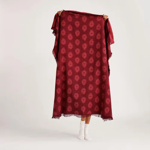 Vista 2 de Vera Bradley Manta de algodón reciclado para interiores y exteriores para mujer