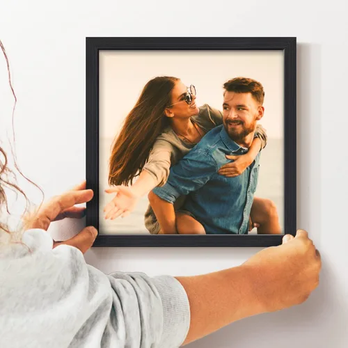 Vista 21 de Renditions Gallery Impresiones fotográficas personalizadas de 8 x 8 con marcos de fotos de madera real. Crea collage de fotos personalizado con Azul