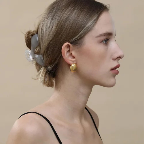 Vista 3 de Apsvo Aretes de aro gruesos de oroplata para mujer, aretes hipoalergénicos chapados en oro, joyería de moda