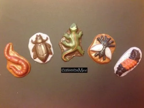 Vista 2 de Creepy Crawlers Worm Beetle Fly Caterpillar Lizard Chocolate Candy o Jabón Molde