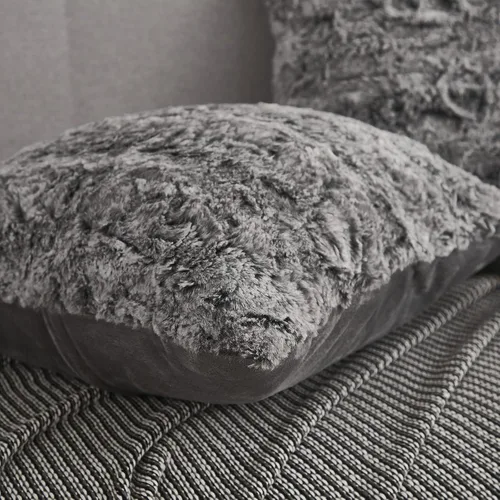 Vista 3 de Uhamho Fundas de almohada de piel de conejo sintética de 18 x 18 pulgadas, juego de 2 fundas de almohada traseras de terciopelo sólido, funda