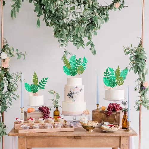 Vista 7 de 7 piezas de hojas tropicales con purpurina para tartas, plantas verdes de la selva, paletas, hojas de palmera, decoración de pasteles para verano