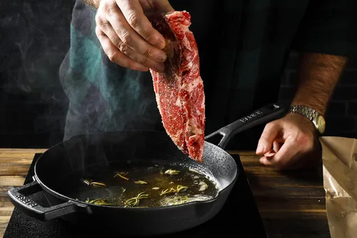 Vista 3 de Babish Sartén presazonada de hierro fundido, 12 pulgadas