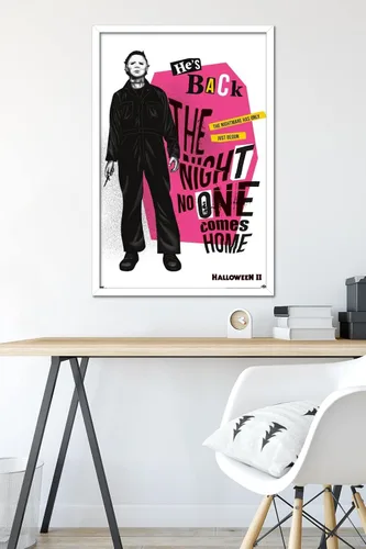Vista 6 de Trends International Halloween II - Póster de pared con texto en inglés "He's Back", 22.37 x 34.00 pulgadas, versión enmarcada en blanco