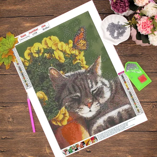 Vista 3 de KEOOID Kits de pintura de diamantes de flores para adultos, niños y principiantes, arte redondo con gemas de gato y mariposa con diamantes 5D