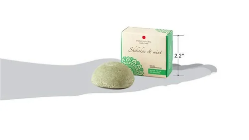 Vista 4 de Barra de champú sólido - Shikakai y menta - Para cabello normal graso y propenso a la caspa - Cuidado natural indio del cabello - 2.12 oz