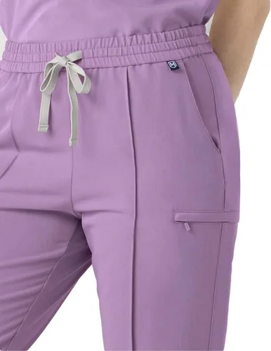 Vista 4 de Mediclo Pantalones médicos médicos para mujer - Sicilia 7 bolsillos Pintuck pierna cónica ecológica sostenible FYSEL tela ropa de trabajo
