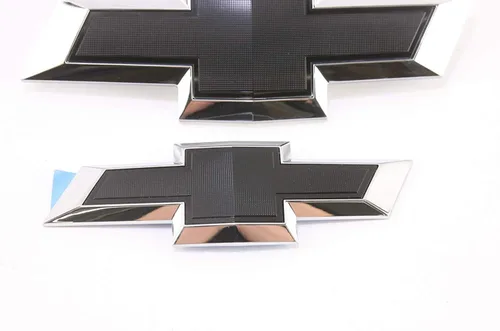 Vista 2 de Kit de emblema GM original Pieza # 23213446