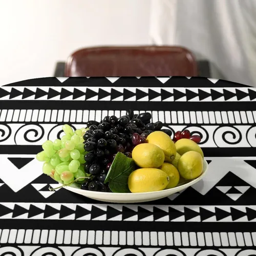 Vista 5 de Mantel de buffet con diseño étnico de geometría blanca y negra, 55 x 55 pulgadas, manteles negros de tela para fiestas para comedor, cocina
