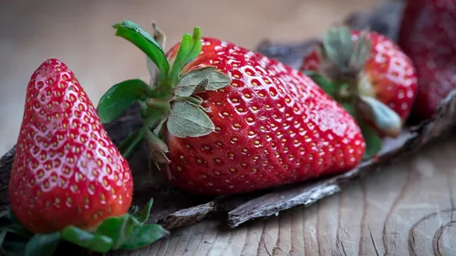 Vista 9 de Semillas Fresca Gigante Fresca - Frutas Perennes para Plantar - Sin OGM