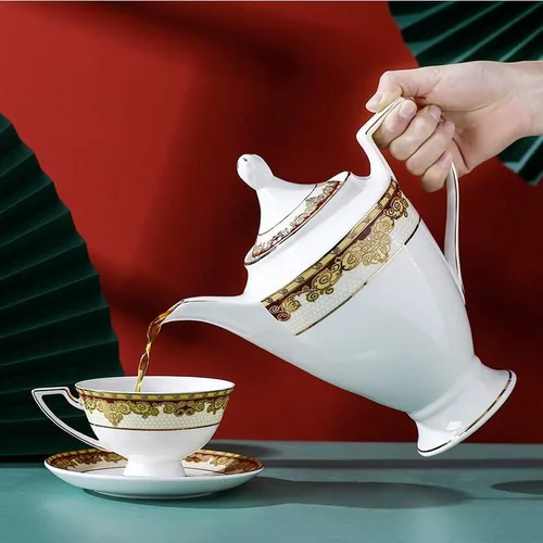 Vista 6 de Porlien - Juego exquisito de 4 de tazas de té/café y platos dorados con bordes rojos. De porcelana, para la hora del té o fiestas de té. Empaque