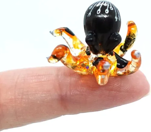 Vista 8 de Pulpo diminutas micro figuras sopladas a mano de vidrio de color arte animales coleccionables regalo decoración del hogar (negro)