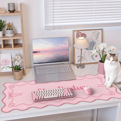 Vista 6 de iCasso - Alfombrilla de mouse rosa, alfombrilla festoneada para escritorio, Palabra rosa