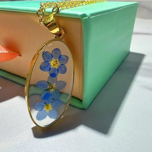 Vista 5 de Collar Forget Me Not – Collares de flores prensadas hechas a mano – Flores Forget-Me-Not que simbolizan el verdadero amor y respeto – Gran regalo