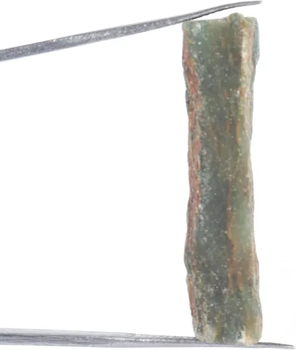 Vista 3 de Gemhub Piedra suelta sin tratar de jade verde sin cortar para decoración, joyería 29.70 ct