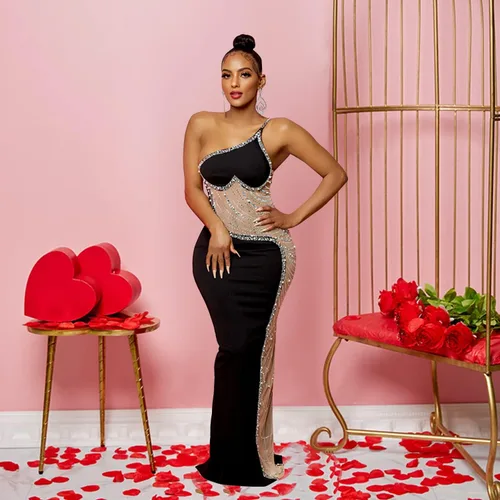 Vista 3 de Molilove Vestido sexy sin mangas para mujer, vestido de cóctel con tirantes de un hombro, vestido largo de fiesta con diamantes de imitación