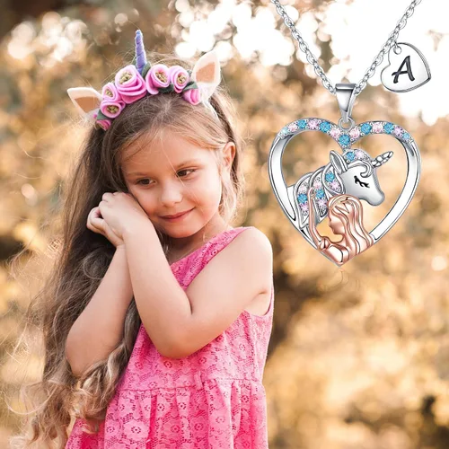 Vista 2 de IEFSHINY Unicorn Gifts for Girls, Unicorn Heart Pendant Necklace Initial Necklace Birthday Gifts for Teen Girls Daughter Granddaughter Niece Women