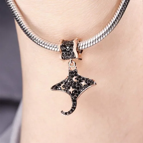 Vista 6 de GNOCE Dije de plata de ley con dije de pez payaso con forma de pez dorado para mujeres y niñas, Metal