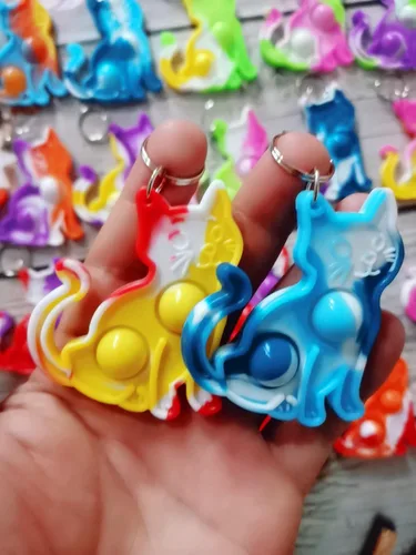 Vista 2 de Paquete de 24 juguetes divertidos para gatos, regalo único de verano, juguetes surtidos para niños, niños, aulas, estudiantes, regalos