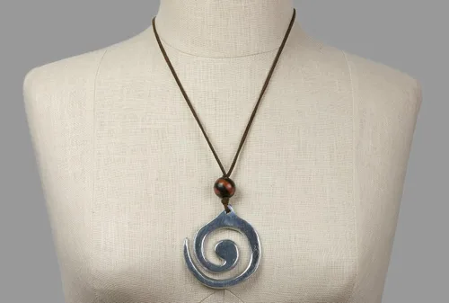 Vista 2 de Caracol Mega Collar, Cerámica, No es una piedra preciosa