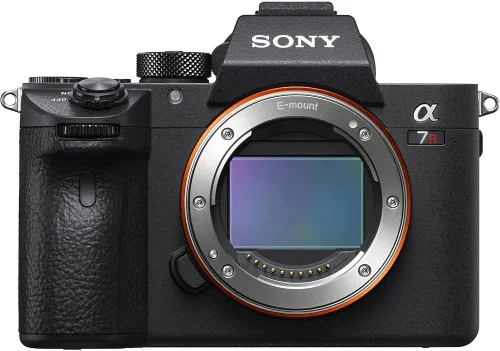 Vista 2 de Sony Cámara digital sin espejo Alpha a7R IIIA (cuerpo) (ILCE7RM3A/B) + lente Sony FE 0.945-2.756 in f/4 + monitor 4K + auriculares Pro + Pro Mic + 2