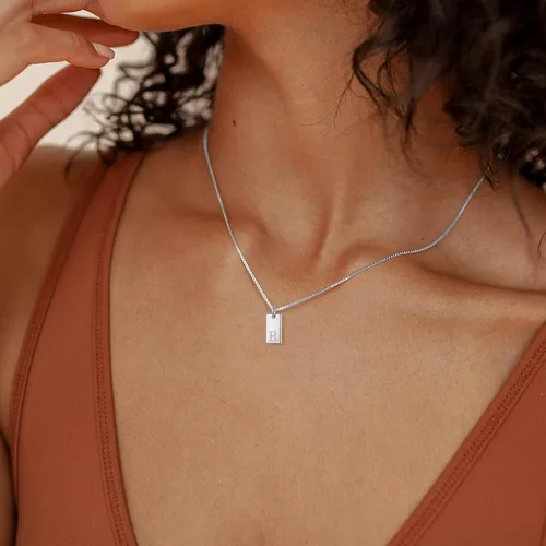 Vista 3 de SELFROSE Collares con iniciales para mujer, delicado collar con letra de oro de 14 quilates, chapado en oro de 14 quilates, collar con inicial