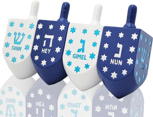 Vista 4 de The Dreidel Company Dreidels de madera pintados a mano extra grandes para Hanukkah, diseño de estrella azul y blanca, paquete de 2