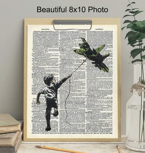 Vista 3 de Banksy - Póster de graffiti para pared, militar, avión de combate de la fuerza aérea, regalo para fanáticos del arte callejero, póster de fotos
