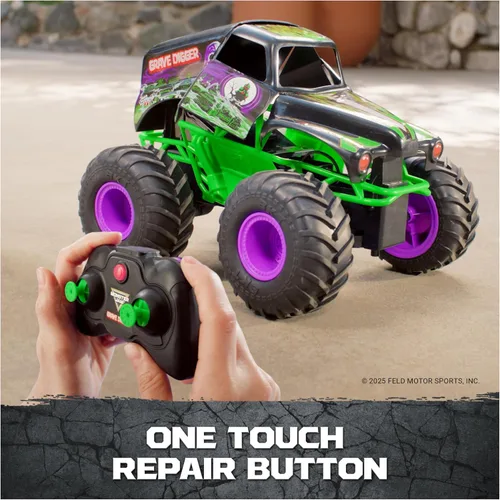 Vista 9 de Monster Jam, Vehículo oficial de Smash & Bash Grave Digger con control remoto para interiores y exteriores, camión monstruo reparable a escala 1:15