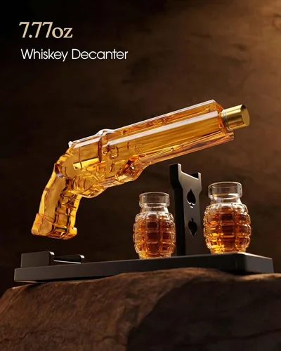Vista 3 de Juegos de decantador de whisky con forma de pistola para hombres, juego de decantador de licor Kollea con vaso de disparo de pistola, regalos únicos
