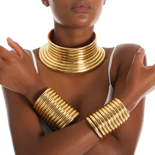 Vista 2 de Gargantilla africana de cuero dorado, collar de cuello largo tribal nacional, collar grueso, joyería para mujeres y niñas, juego de joyas para niñas