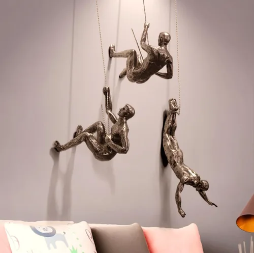 Vista 6 de MODIRNATION "El Alpinista" Figura Colgante Moderna para Pared, Estatua de Resina Retro y Elegante para Decoración de Hogar y Oficina, Arte