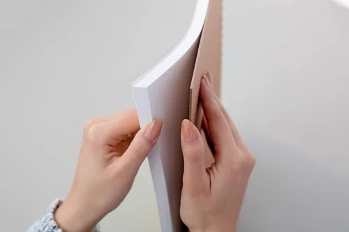 Vista 2 de Strathmore Serie 300 - Paquete de papel de lienzo, encuadernado con pegamento, 6x6 pulgadas, 10 hojas (115lb/187g) - Papel de artista para adultos