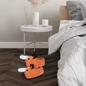 Vista 4 de Emisorn Zapatillas Pochita para adultos, zapatos de cosplay de motosierra para perro, pantuflas de felpa para el hogar, pantuflas cálidas de invierno