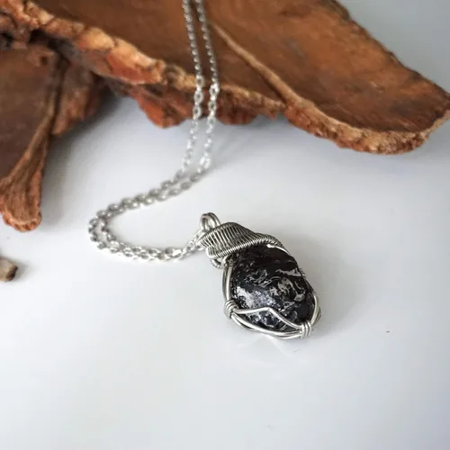 Vista 4 de Collar de cristal de piedra natal alternativo para mujer y hombre - plateado