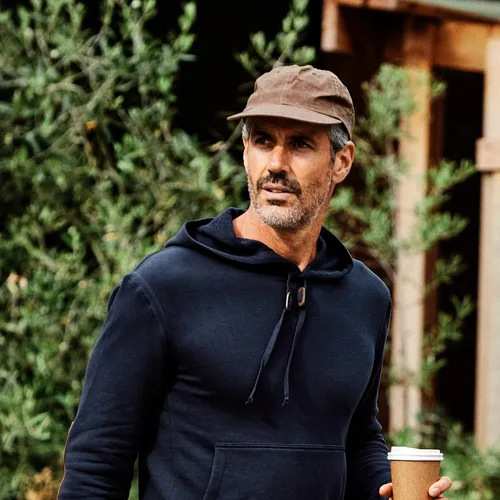 Vista 7 de Huckberry Sombrero de lona encerada de 6 paneles para hombre, altamente resistente al agua para protección