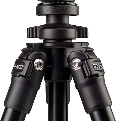 Vista 7 de Kit de trípode de aluminio delgado Benro – Trípode de viaje ligero con cabeza de bola N00, placa Arca-Swiss, cerraduras de giro y estuche