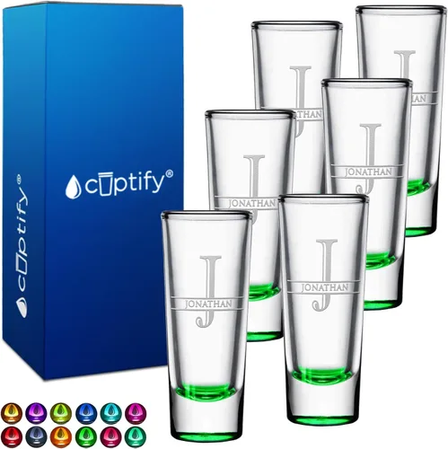 Vista 20 de Vaso de chupito personalizado con fondo negro personalizado de 2 oz, vasos de chupito cordiales con inicial y nombre en script dividido