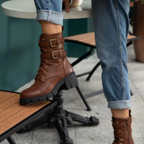 Vista 5 de Tobfis Botas de combate para mujer con hebilla lateral y tacón grueso, Negro, 0